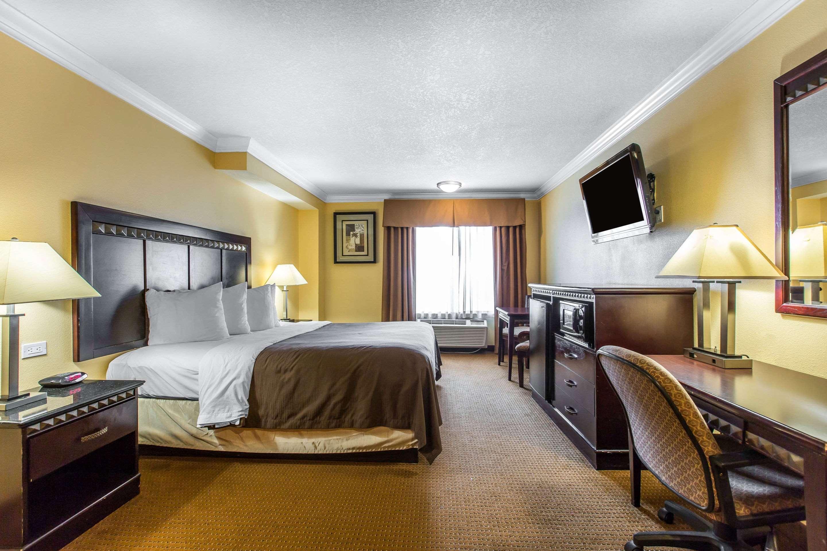 Quality Inn&Suites Bell Gardens-Los Angeles Extérieur photo